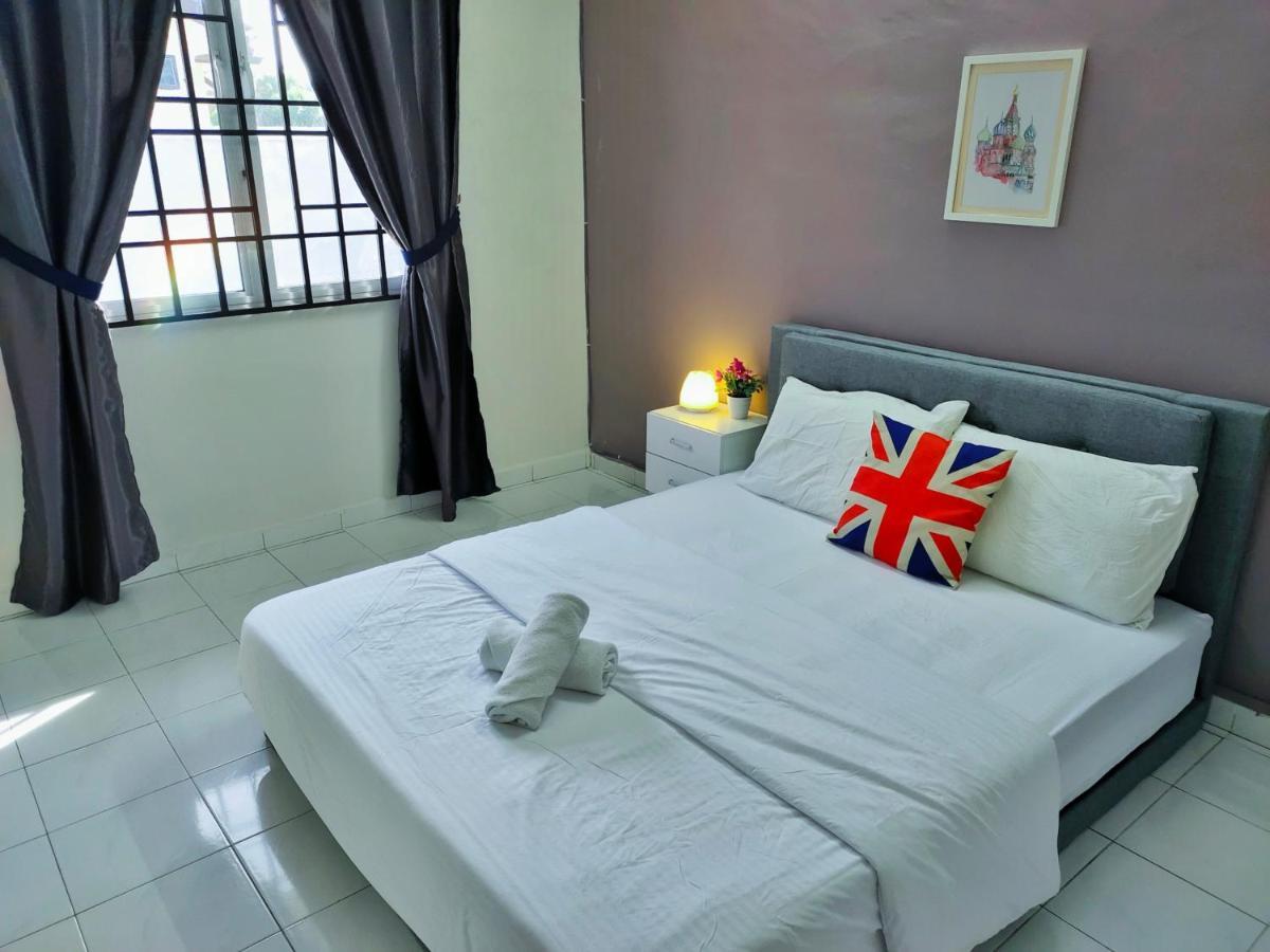 Semi-Detached, Up To 21 Pax, 4 Bedrooms, 3 Bathrooms, 4 Car Parks By Star Home Bayan Lepas Zewnętrze zdjęcie