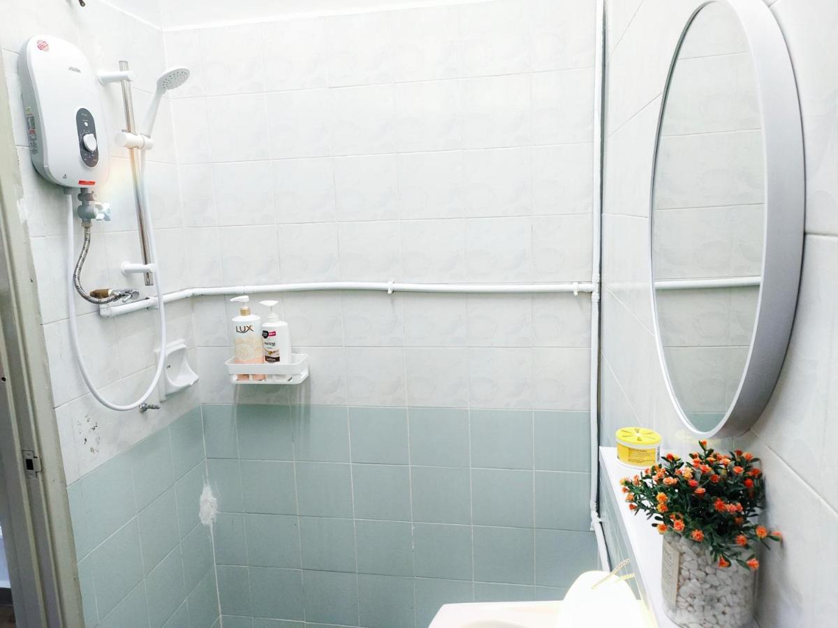 Semi-Detached, Up To 21 Pax, 4 Bedrooms, 3 Bathrooms, 4 Car Parks By Star Home Bayan Lepas Zewnętrze zdjęcie
